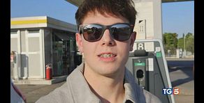 Il papà del ragazzo: "Aggredito perché parlava italiano"