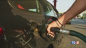 Carburati alle stelle Benzina sopra i 2 euro