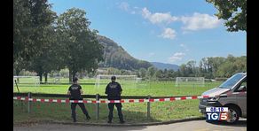 Caccia all'uomo dopo la sparatoria al rave