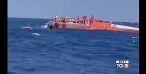 Traghetto affondato otto morti a Cipro