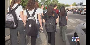 Oggi si torna a scuola, Bolzano riapre le aule