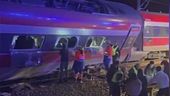 Deragliano 2 treni, strage in Spagna