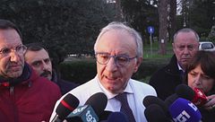 Cuore bruciato, "il bimbo peggiora"