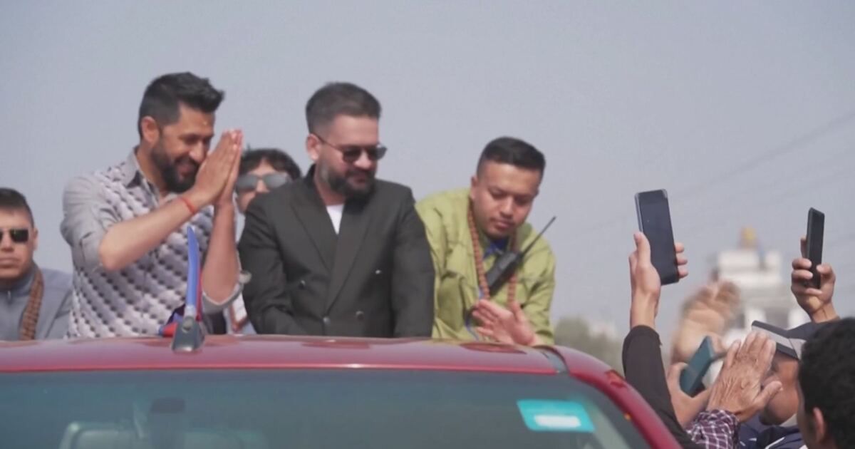 Studio Aperto: Nepal, l'ex rapper diventa premier Video | Mediaset Infinity