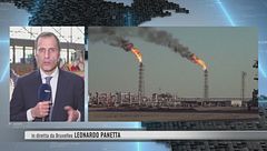 Navi in fiamme, petrolio alle stelle