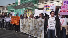 Monaldi, i genitori in piazza