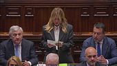 Meloni, "Il governo c'è, non scappo"