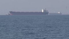 Hormuz, "solo 15 navi al giorno"