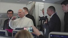 Papa Leone: "Non voglio dibattere con Trump"