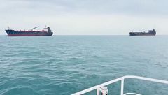 Hormuz, navi sotto tiro