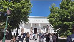 Biennale al via, scontri e polemiche