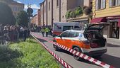 Auto sulla folla, terrore a Modena