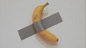 Rubata la "Banana" di Cattelan