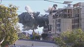 Attacchi su Beirut, civili in fuga