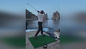 Palline in mare a Capri, Lebron sotto accusa