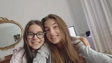 "Siete la mia vita, tornate", l'appello della madre delle sorelle scomparse