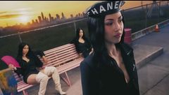 Torna Anna, "Million dollar babe"