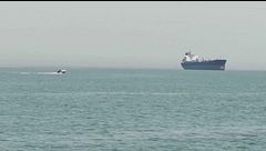 L'Iran richiude Hormuz e attacca