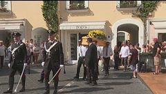 Capri dà l'addio al suo Peppino