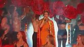 JLo incanta Taormina con l'italiano