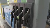 Benzina, è caccia agli speculatori