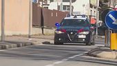 Lo scambia per rivale e lo uccide