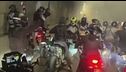 Baby teppisti in moto con i razzi