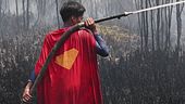 Così "Superman" sfida gli incendi