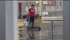 Va ai domiciliari e lo festeggiano