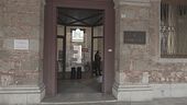 Tenta di uccidere l'ex in tribunale