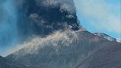 Catania, l'Etna ferma i voli
