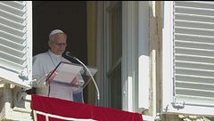 Il Papa, "Devo operarmi"