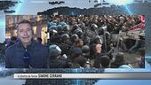 Cariche e scontri, tensione a Torino