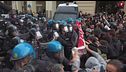 Scontri e fermi, la rabbia in piazza