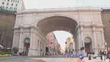 Nel ventre del ponte monumentale di Genova