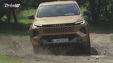 Toyota Hilux si rinnova, novità estetiche e aggiornamenti sotto il cofano