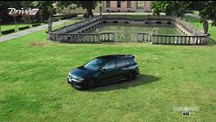 Volkswagen Golf GTI Edition 50, linee da vera sportiva e potenza aumentata