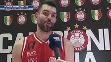 Olimpia, primo triplete