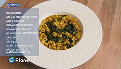 E-Food: mezzi ditali rigati con zucca e cavolo nero