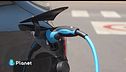 La benzina è cara e l'elettrico corre