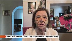 Picchiata a sangue e rapinata in strada