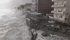 Maltempo, onde fino a sedici metri e miliardi di danni