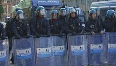 Il governo vara il Decreto Sicurezza, Meloni, "difende chi ci difende"