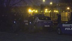 Uccise pusher, raccolta di fondi per il poliziotto indagato a Rogoredo