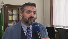 Milano, il preside del liceo "Parini" dorme nell'istituto, "Basta occupare"