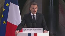 Macron cambia la "dottrina nucleare" e offre un ombrello all'Europa