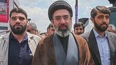Mistero sulle sorti di Khamenei, "è ferito ma salvo, si nasconde"