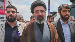 Mistero sulle sorti di Khamenei, "è ferito ma salvo, si nasconde"