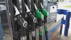 Schizzano prezzi dei carburanti, contro gli sciacalli corsa a San Marino