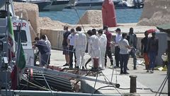 Clandestini infetti con scabbia e tubercolosi venivano lasciati liberi di proposito